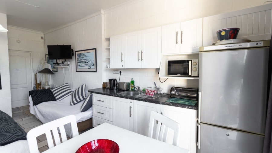 8 Bedroom Property for Sale in Country Club Western Cape